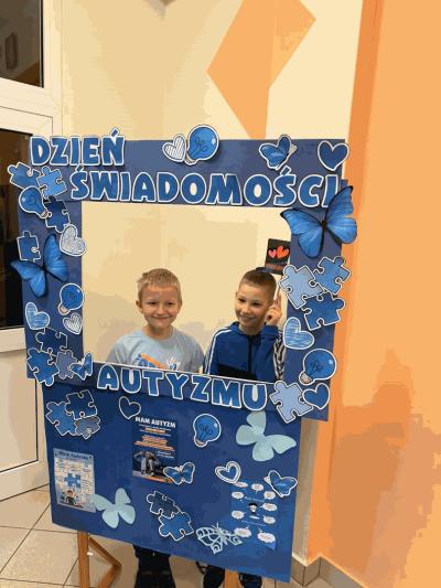 att.CPse4mSa28w92Gf3ujRdQS7F_vU2JYcyL2iAVPxyk0s (Copy).gif