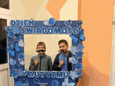 att.IVzvKG9qNt79-d_u2juLkzlEUtKzquOmFOL-WWrq4Wo (Copy).gif