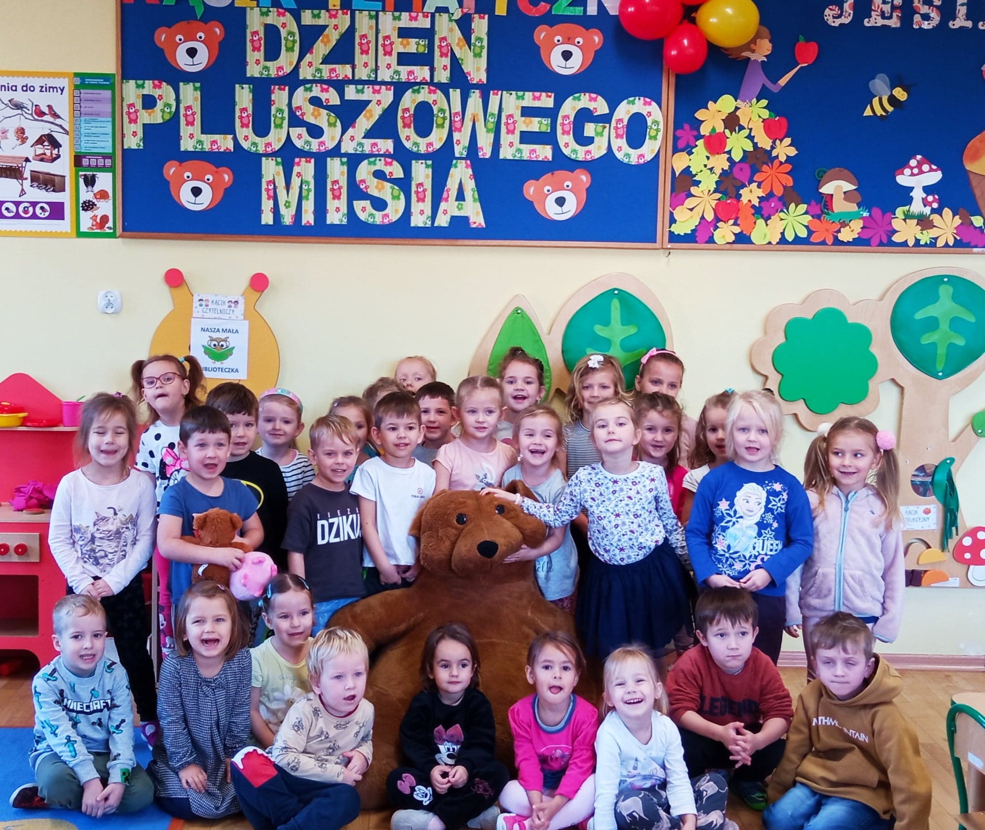 Dzień Pluszowego Misia 🐻 w przedszkolu - grupa Krasnoludków i Motylków