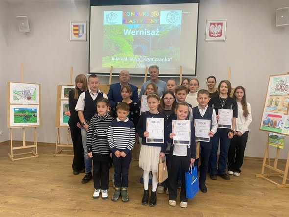 Gratulujemy sukcesów uczennicom naszej szkoły  w Gminnym Konkursie Plastycznym!